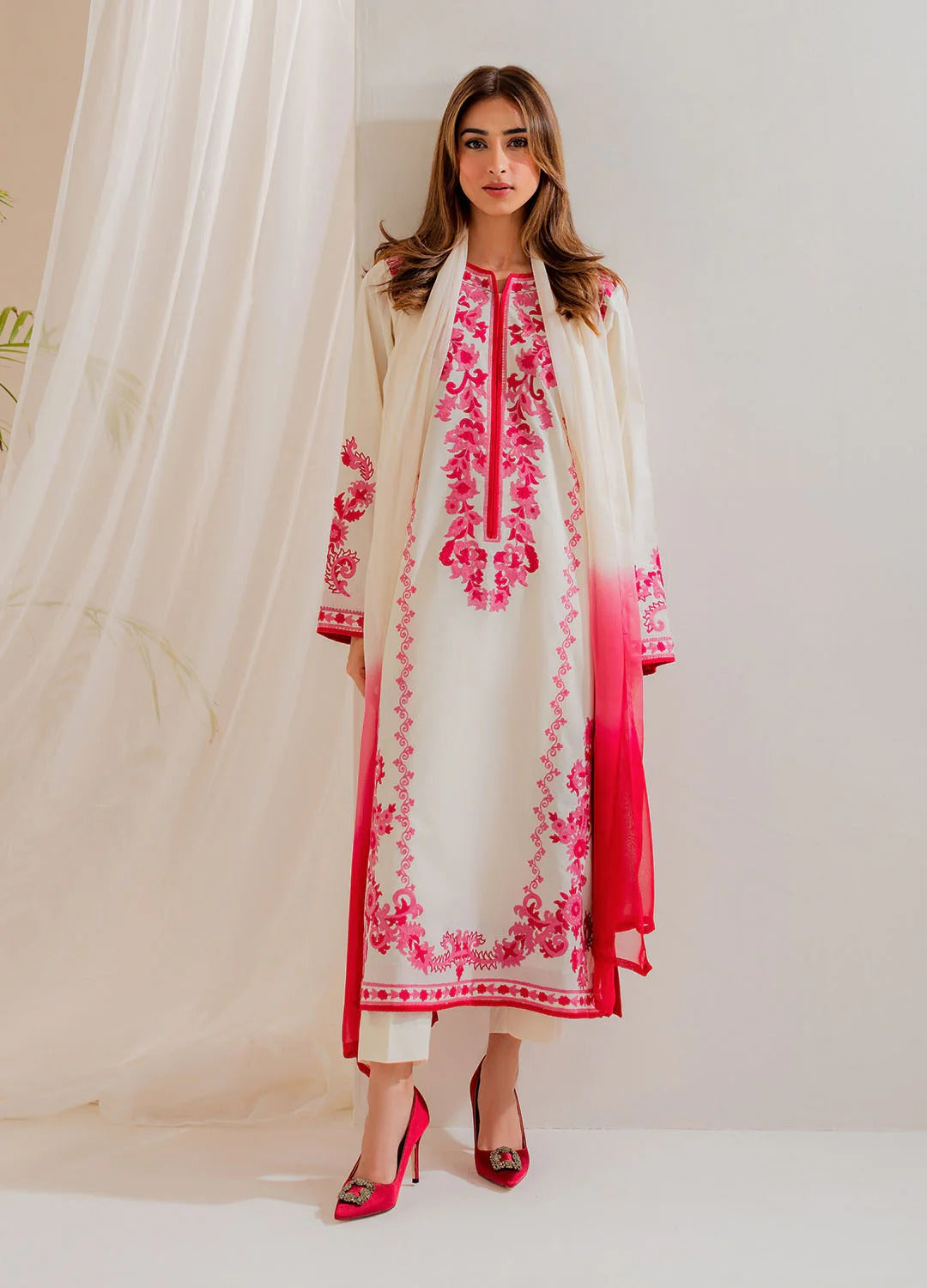 Selina Pink Embroidered Lawn 3PC