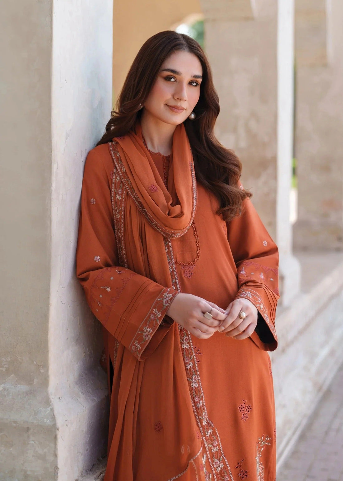 Begum Embroidered - 3pcs - image 2