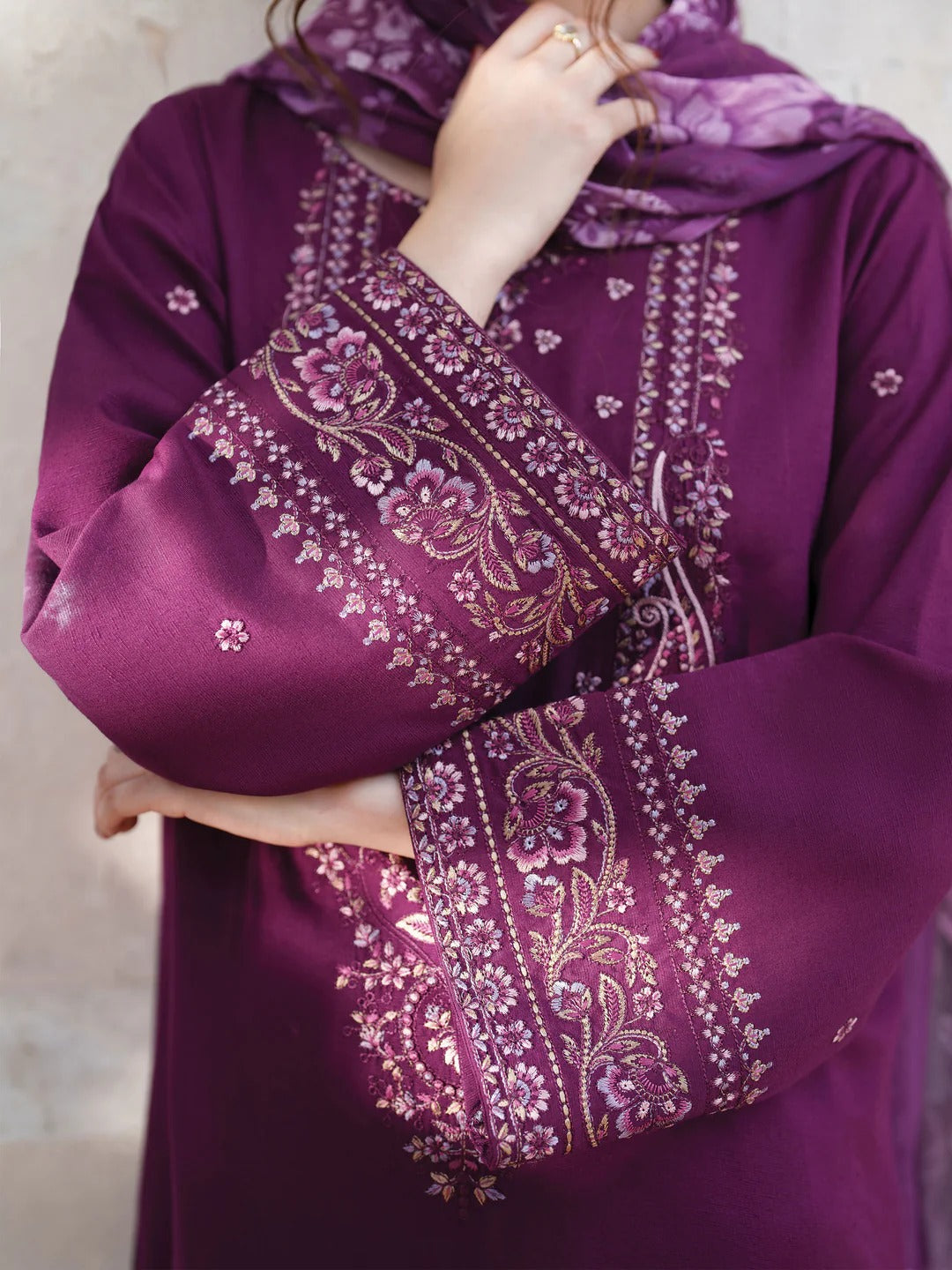 Kaavish Embroidered 3pc full outfit view